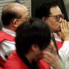  Arrastradas por Wall Street, caen las bolsas de Asia<BR>