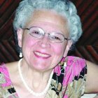 <STRONG>RHINA ESPAILLAT</STRONG><BR>Una vegana de la diáspora laureada en EU que<BR>publicó su primera obra a los 60 años de edad