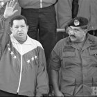 Uribe autoriza rescate rehenes;<BR>Chávez: FARC dio coordenadas