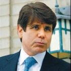 <STRONG>Destituyen gobernador</STRONG> <BR>Que  trató de vender escaño dejado por obama