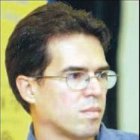 Edmundo Paz ahonda en causas violencia EU