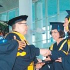 <P class=MsoNormal style="MARGIN: 0cm 0cm 0pt"><SPAN style="mso-spacerun: yes"> </SPAN>PUCMM aporta<SPAN style="mso-spacerun: yes">  </SPAN>al país 365 profesionales más</P>