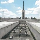 La Plaza de la Bandera continúa abandonada, pese a las promesas