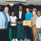 Atletismo reconoce a Luguelín Santos y Fanny Chalas