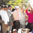 <P>Hipólito y Danilo Medina continúan buscando votos (2)</P>