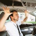 Quiere redes sociales se desactiven autos marcha