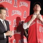 Angelinos  presentan  Josh Hamilton