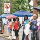 Hoy seguirán lluvias; onda tropical se acerca al país