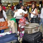 El País / Llegan decenas de Dominicanos Ausentes por el Aeropuerto Internacional de Las América, Hoy / Francisco Reyes / 17 / 12 / 2013 /