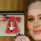 Realeza británica honra a Adele