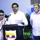 Ivan Marquez junto a otros representantes de FARC