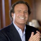 Más de 400 famosos felicitan al cantante Julio Iglesias en un vídeo por sus 80 años, foto, archivo.