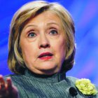 Hillary Clinton señala que el embargo le ha dado una excusa a los líderes cubanos para no hacer reformas