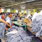 Pedidos industriales bajan más de lo previsto en agosto en EEUU
