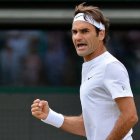 Roger Federer celebra un punto antes Gilles Simon. Fuente Externa