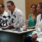 Rueda de prensa con los médicos que intervinieron con Hipólito Mejía. Hoy/ Fuente Externa. 29/09/2016