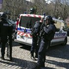El presidente francés François Hollande, cuyo país se encuentra en estado de emergencia desde la muerte de 235 personas en diversos ataque islamistas en los últimos dos años, dijo a la prensa en el sur de Francia: "Nuevamente enfrentamos un ataque. AP.