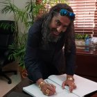 El cantautor de flamenco, el español Diego Ramón Jiménez Salazar, mejor conocido como Diego el Cigala . 