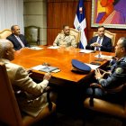 Procurador Jean Alain Rodríguez y otras autoridades discuten el caso Quirinito