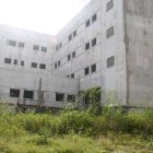 Hospital abandonado de ase 6 años por las autoridades del gobierno y salud publica, en la imagen se observa el deterioro de la edificación en foto : Hospital DR: Nelson Astacio. HOY Duany Nuñez 6-12-2017
