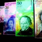 La moneda venezolana está sobrevaluada