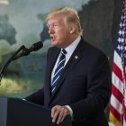 Trump viaja a Florida para verse con familiares de víctimas del tiroteo