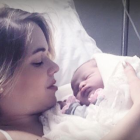 Zeny Leyva da a luz a de su primogénita Amira Hernandez Leyva