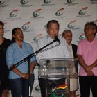 Eduardo Selman anuncia fin de huelgas de compañías artísticas