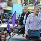 El expresidente Leonel Fernández realiza un recorrido por los populares del gran Santo Domingo, Simón Bolívar, Capotillo y 27 de Febrero, en la parte alta de la capital, como parte de un calentamiento de cara a las próximas elecciones a celebrarse en el 2020. HOY/ Aracelis Mena 10/06/2018