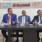 Almuerzo del Grupo de Comunicaciones Corripio, con el ingeniero Olgo Fernández Director del Instituto Nacional de Recursos Hidráulicos (INDRHI) ingeniero Eliseo González Director de Planificación del INDRHI, Arquitecto Alejandro Montás Director de la Corporación del Acueducto y Alcantarillado de Santo Domingo (CAASD), ingeniero Luis Salcedo Director de Planificación de la CAASD y el ingeniero Horacio Mazara Director Ejecutivo de Instituto Nacional del Aguas Potables y Alcantarillado INAPA. Hoy/ Arismendy Lora 12/09/2018