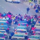 La #DIGESETT les recomienda ser prudentes y tomar las precauciones necesarias al momento de transitar por la Av. 27 de Febrero, frente al Centro Olímpico, debido a un grupo de personas que están obstruyendo el tránsito.