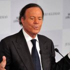 Juez español da ultimátum a Julio Iglesias en demanda por presunta paternidad