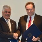 Miguel Vargas y su colega israelí Israel Katz.