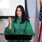 Judith Cury durante conferencia en USA