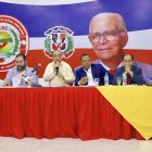 (foto) Quique Antún, Ramon Rogelio Genao y otros directivos del PRSC