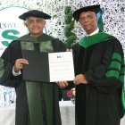 Santiago.- El Ministro de agricultura Osmar Benitez, fue investido Doctor Honoris Causa, por la Universidad ISA por sus aportes.  Hoy/Wilson Aracena  25/10/19