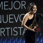  Nella mejor nuevo artista 