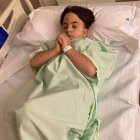 «Mi sueño es caminar»: Derek sale de primera operación; madre pide oración