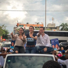 Hugo Beras en caravana con Faride Raful y Carolina Mejía