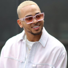 Ozuna se une a David Ortiz en lanzamiento honor en RD contra PR