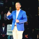 El candidato a la Alcaldía del Distrito Nacional, Domingo Contreras, hizo público hoy el Manifiesto de Ciudad, donde incluye las iniciativas que desarrollará de resultar electo para dirigir la ciudad.
La propuesta fue presentada durante un acto realizado en los estudios de la televisora Color Visión, a donde se dieron cita empresarios, líderes de opinión, ejecutivos de medios de comunicación, altos dirigentes del PLD y cientos de simpatizantes que se identifican con su proyecto.  Hoy/Fuente Externa 12/01/20