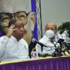 El pais.El Partido de la Liberación Dominicana (PLD) denunció hoy que el Partido Revolucionario Moderno (PRM) ha presionado a las juntas electorales de los municipios Bajos de Haina y Barahona, rueda de prensa enabezada por Juan Timistocles Montas,Danilo Danilo Diaz.Hoy./Pablo Matos   27-07-2020