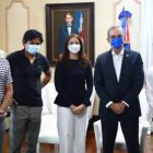  Luis Abinader recibió a los ejecutivos de la produción de Geechee en el Palacio Nacional.