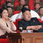 Kim Jong-un y su esposa. 