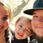 Raiden González junto a jus padres. Foto: GoFundMe