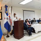 El ministro AScencion mientras habla en el acto de recepcion de documentos en STGO