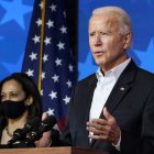 El candidato presidencial demócrata, el exvicepresidente Joe Biden, hace declaraciones en Wilmington, Delaware, el jueves 5 de noviembre de 2020. (AP Foto/Carolyn Kaster)