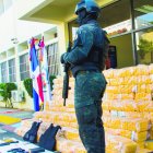 La Dirección Nacional de Control de Drogas (DNCD) con apoyo de lasFuerzas Armadas, agencias de Inteligencia, miembros de la Seguridad Militar delPuerto Multimodal Caucedo y bajo la coordinación del Ministerio Público, seincautaron de 1,145 paquetes presumiblemente cocaína, en un operativo deinspección realizado en la referida terminal portuaria.  Hoy/Fuente Externa 09/12/20