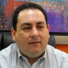 El País / Entrevista al Dr. Mario Lama, Médico experto sobre la enfermedades de la mujeres cuando no puede parir, Hoy / Francisco Reyes / 07 / 03 / 2014 /