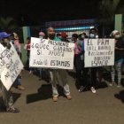 Un militante del PRM protesta en la comunidad de San Antonio de Guerra, en reclamo de empleo.